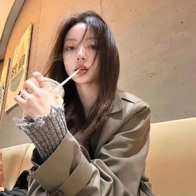 天空中的露西